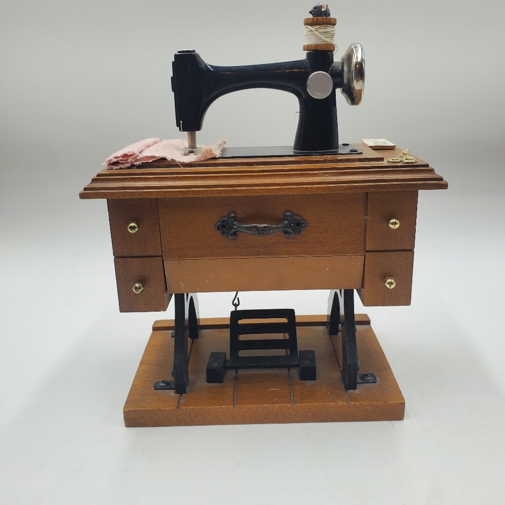 Vintage Sewing Machine Music Box Berkeley Designs